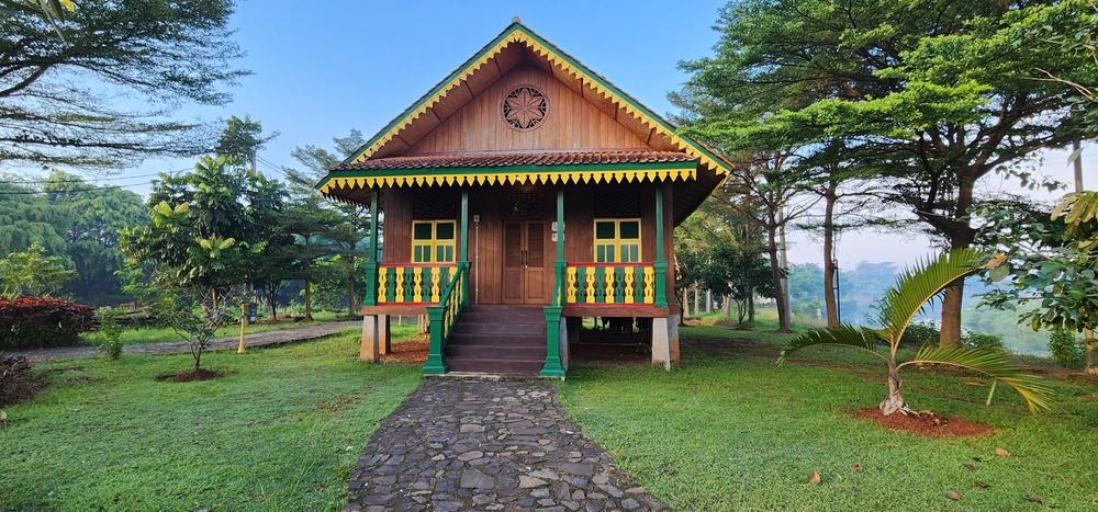 hero image for travel ideas detail