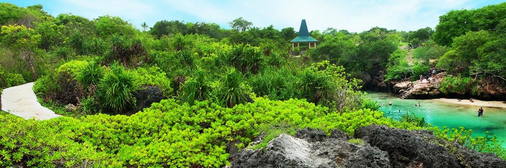 hero image for travel ideas detail