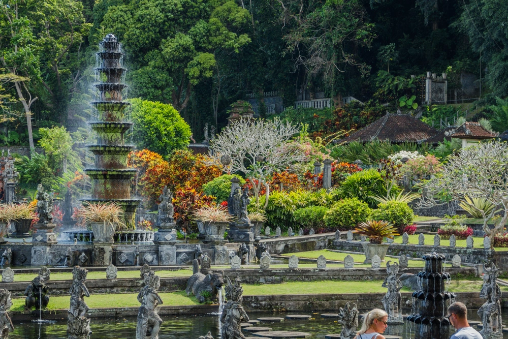11 Tempat Bersejarah di Indonesia, Destinasi Wisata Edukatif