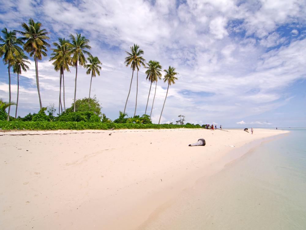 Manimbora Beach, Keindahan Tersembunyi di Kalimantan Timur