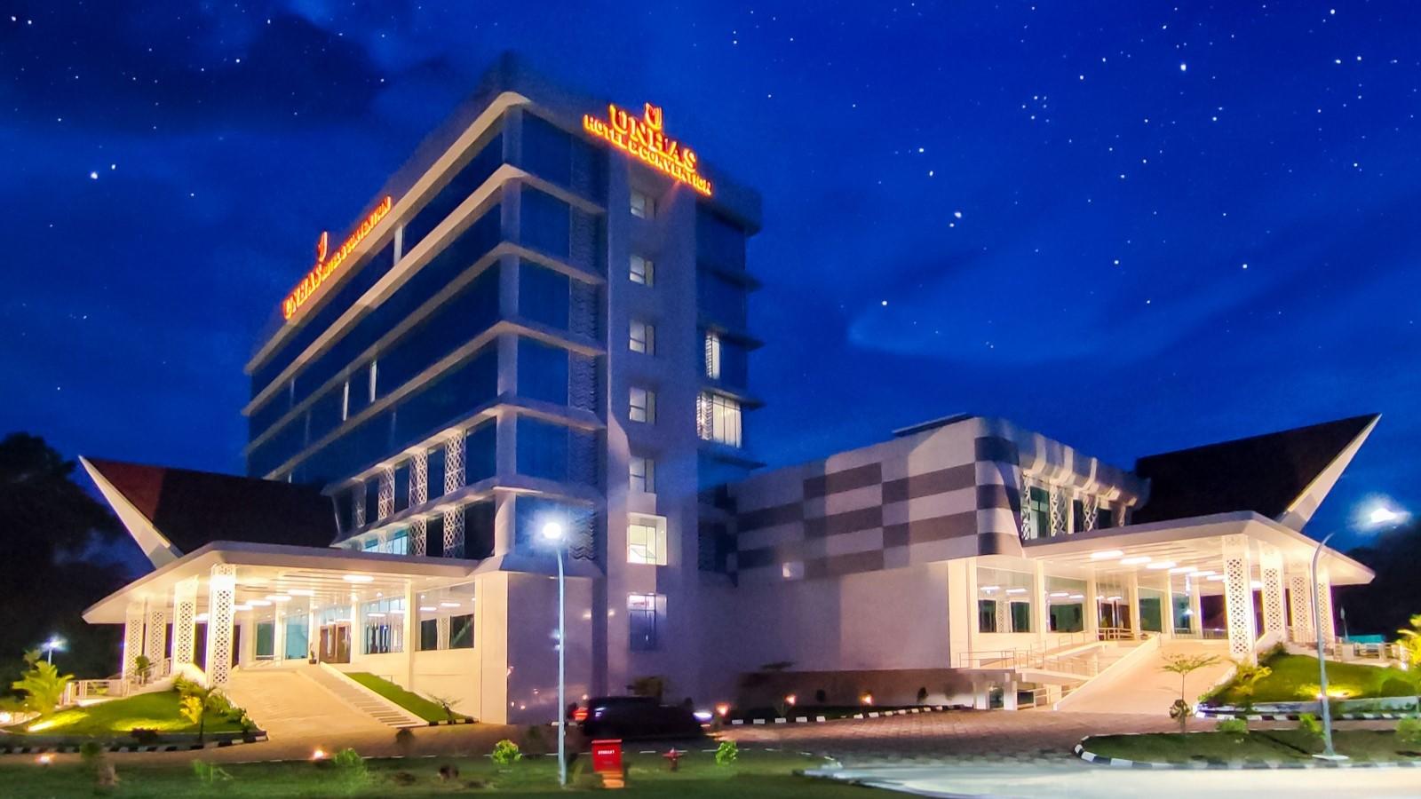 Unhas Hotel & Convention
