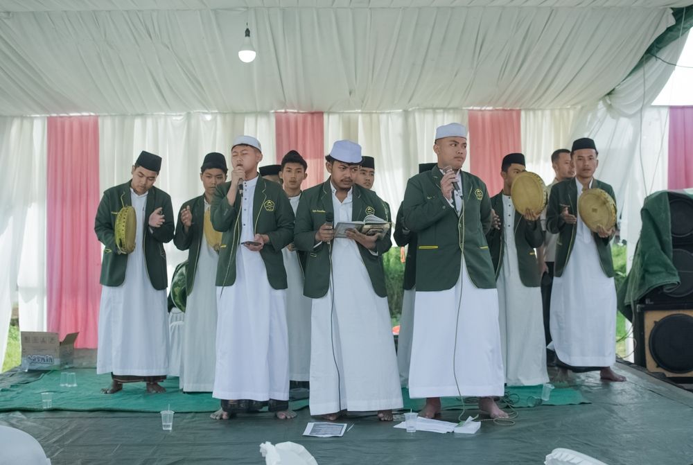 Rebana Hadroh, Irama Syahdu dan Kompak Pengiring Shalawat