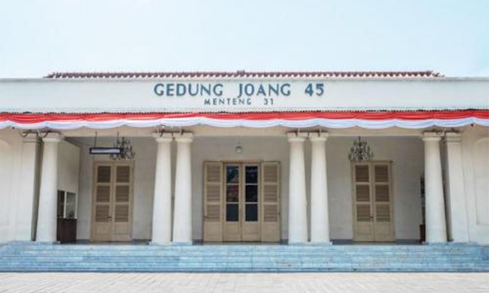 hero image for travel ideas detail