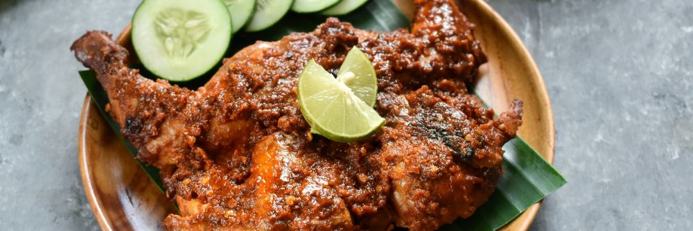 Taliwang-Hühnchen: Das Must-Try-Gericht aus Mandalika auf Lombok