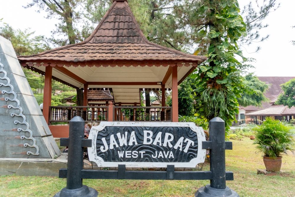 hero image for travel ideas detail