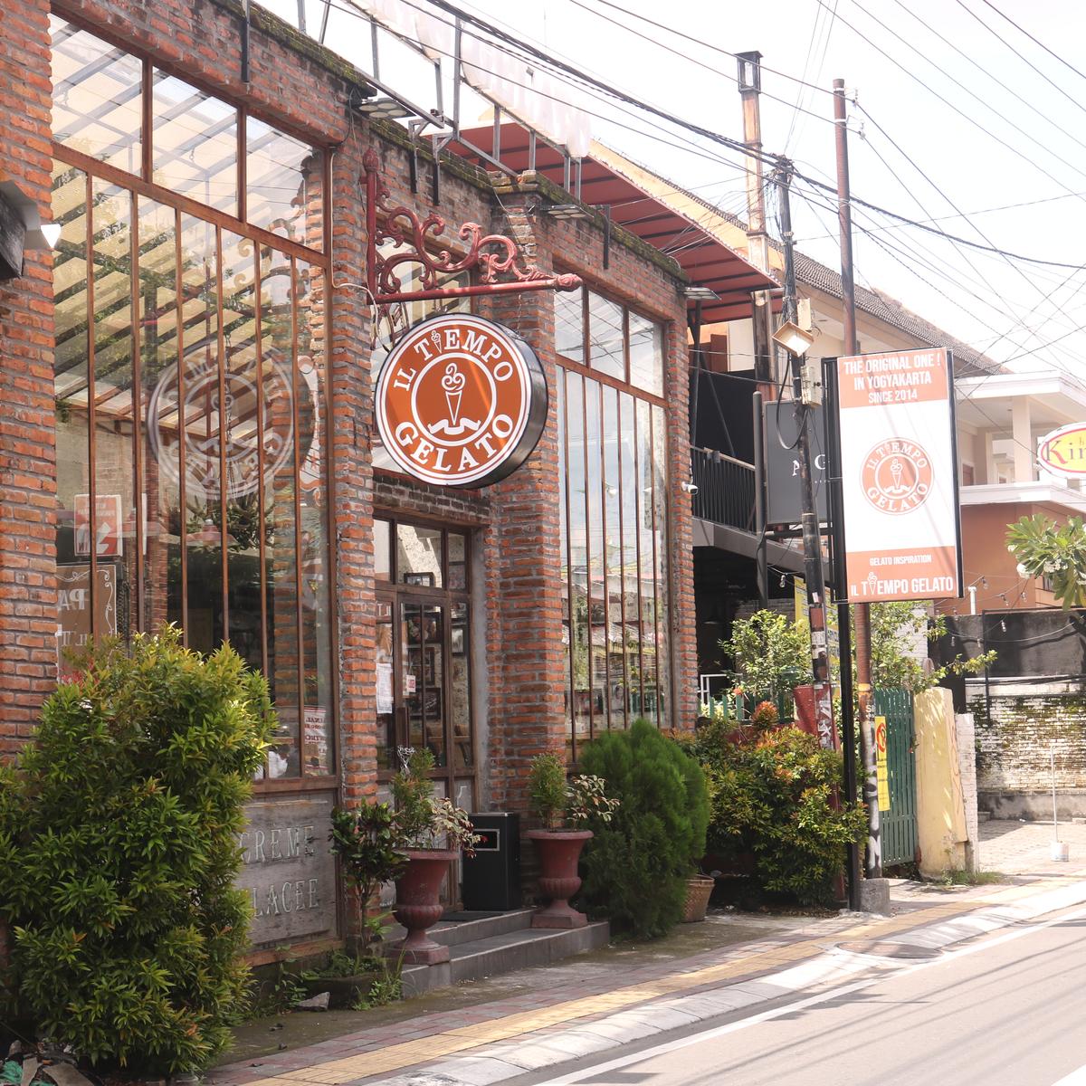 hero image for travel ideas detail