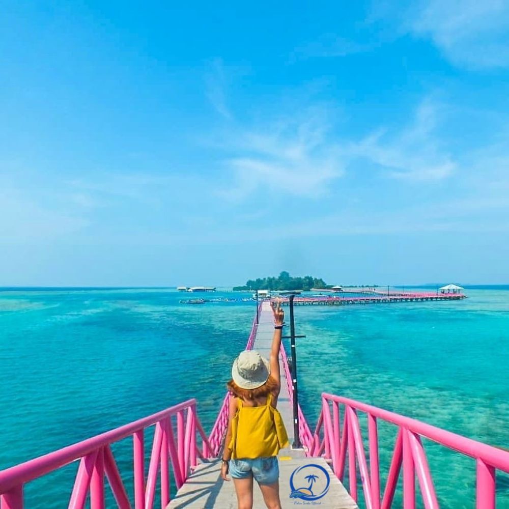 hero image for travel ideas detail