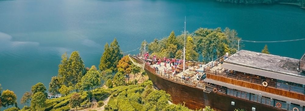 hero image for travel ideas detail