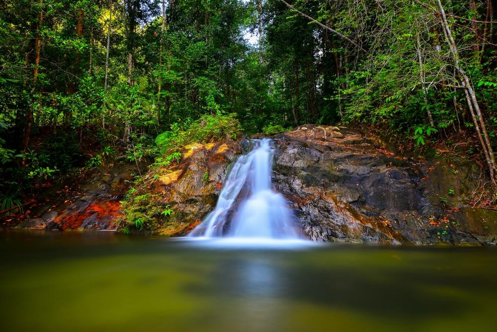 Air Terjun Binusan, Keindahan Tersembunyi di Perbatasan