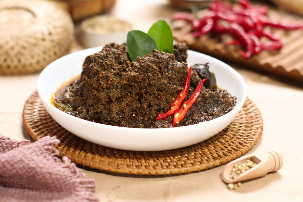 10 Must-Try Traditional Dishes from West Sumatra