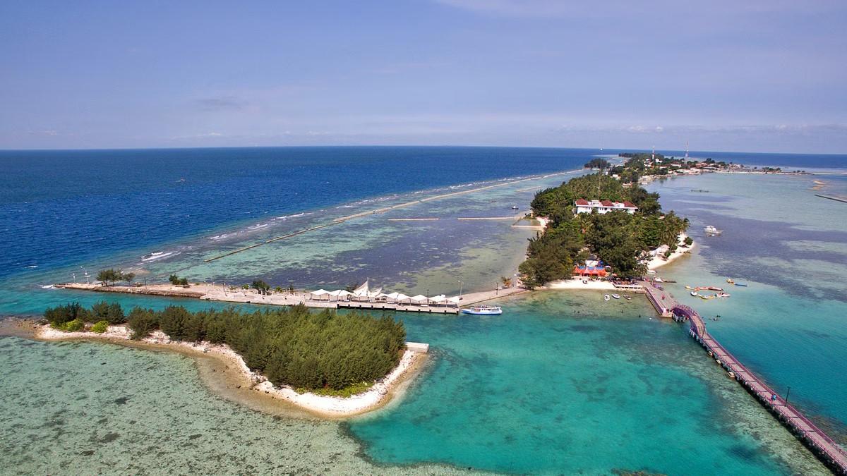 hero image for travel ideas detail