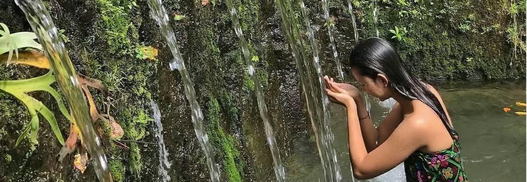 Bali : Purification Spirituelle - 5 Lieux Sacrés Pour Le Rituel Melukat