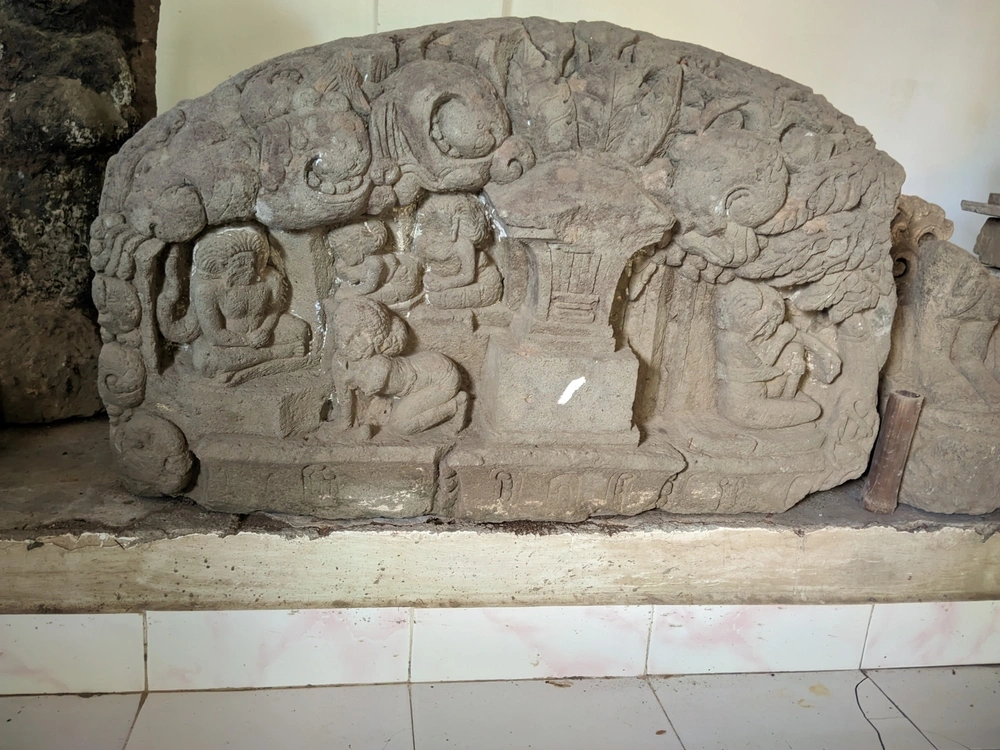 11 Peninggalan Kerajaan Kediri, Ada Candi hingga Prasasti