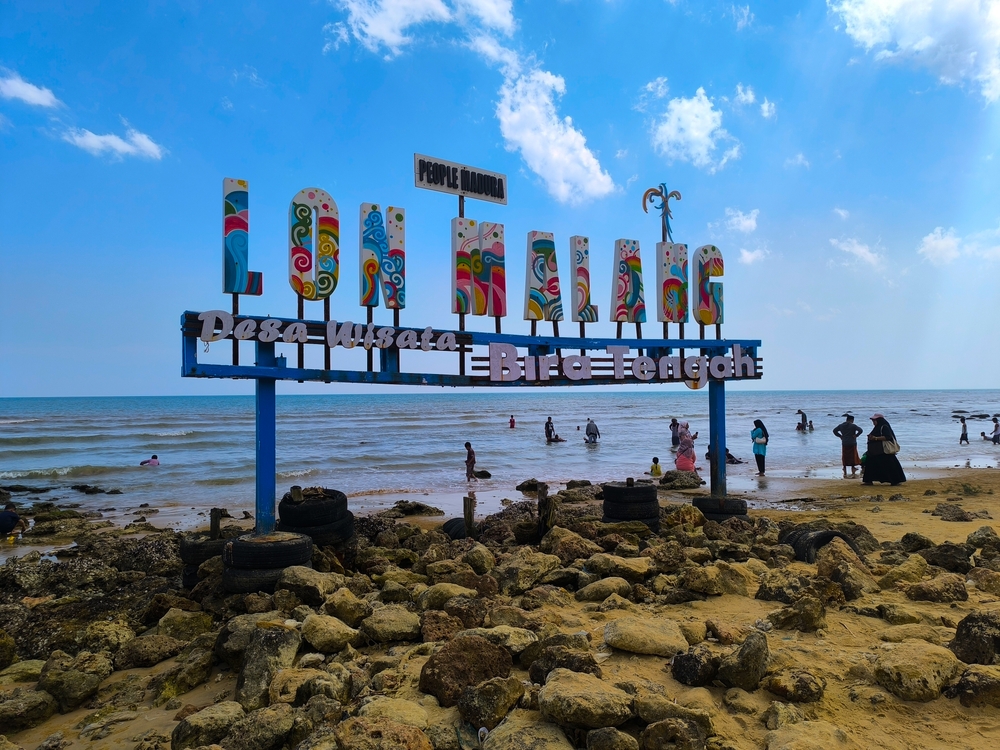 Pantai Lon Malang, Jejak Tenang di Pesisir Madura