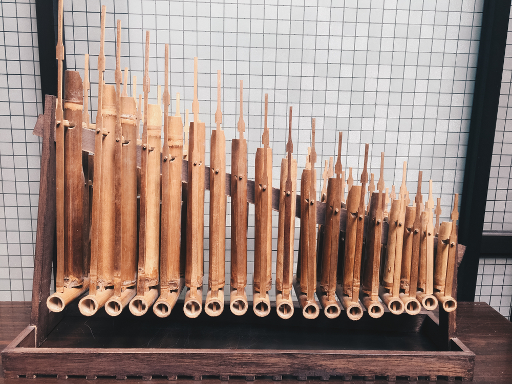 世界に羽ばたくインドネシア伝統音楽アンクルン