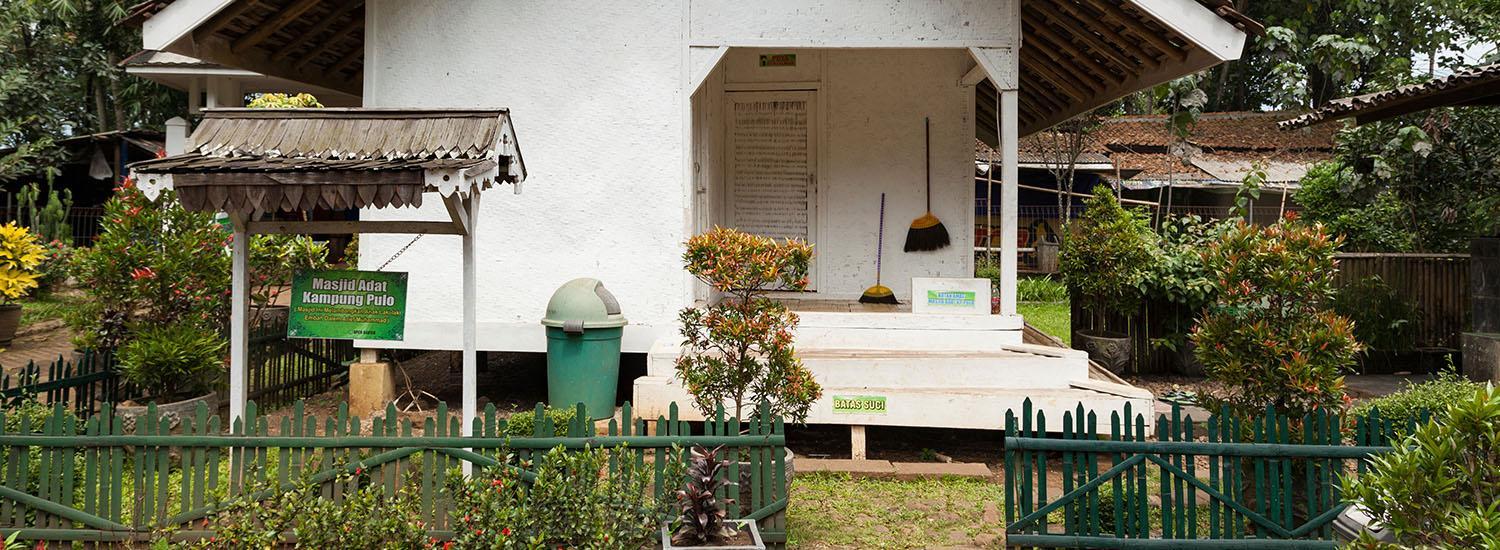 hero image for travel ideas detail