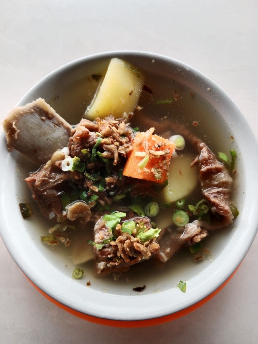 Sop Tunjang: Hidangan Khas Sumatra dengan Rasa Gurih