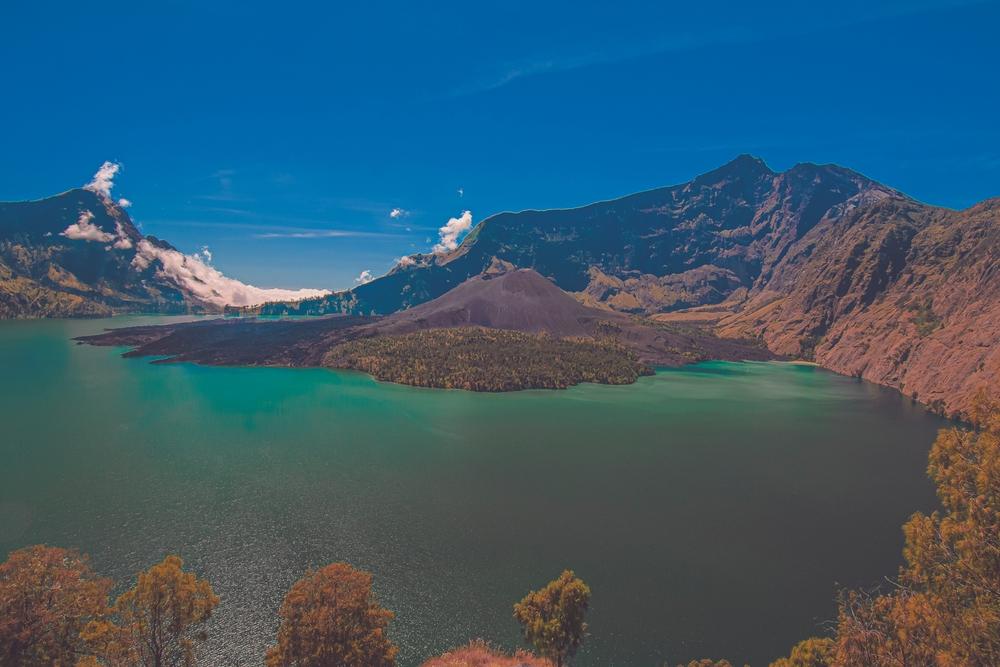 Taman Nasional Gunung Rinjani, Surga Pendakian yang Memukau