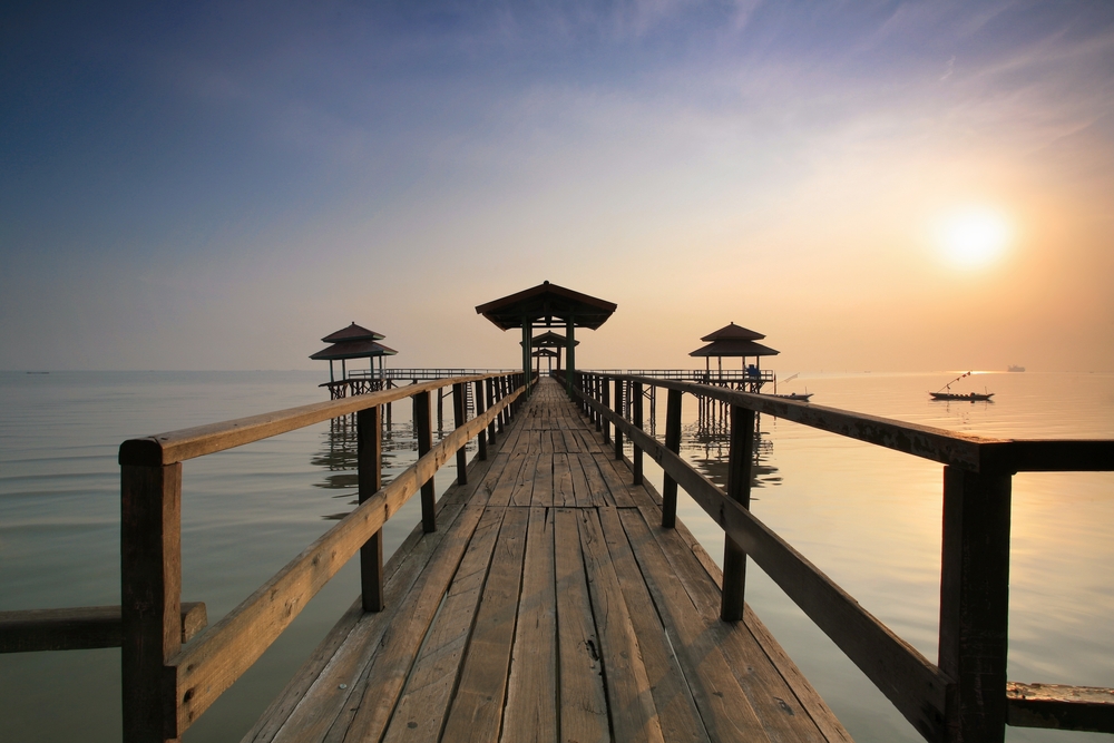 Pantai Kenjeran: Iconic Marine Tourism Charm in Surabaya