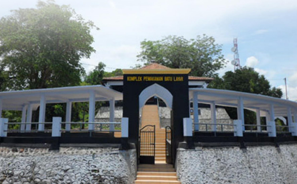 Makam Batu Layar