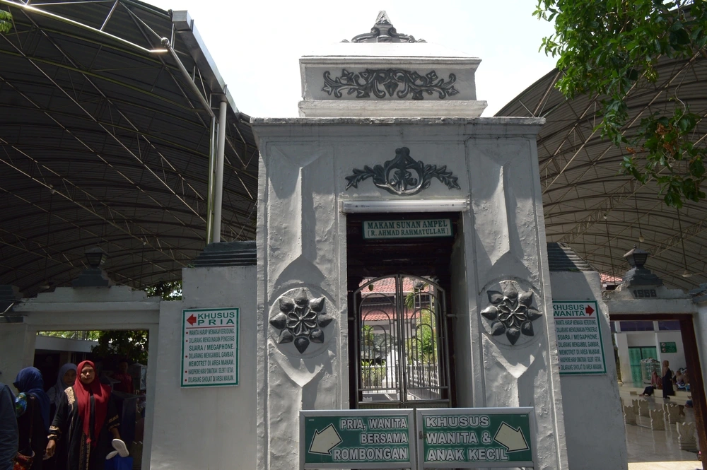 Makam Sunan Ampel: Menelusuri Jejak Wali Songo di Surabaya