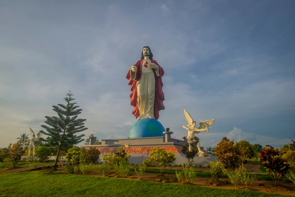 9 Patung Yesus di Indonesia dan Lokasi Wisata Religinya