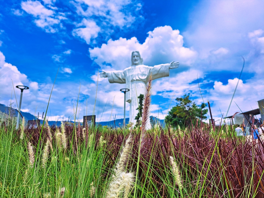 7 Patung Yesus Terbesar dan Paling Ikonik di Indonesia