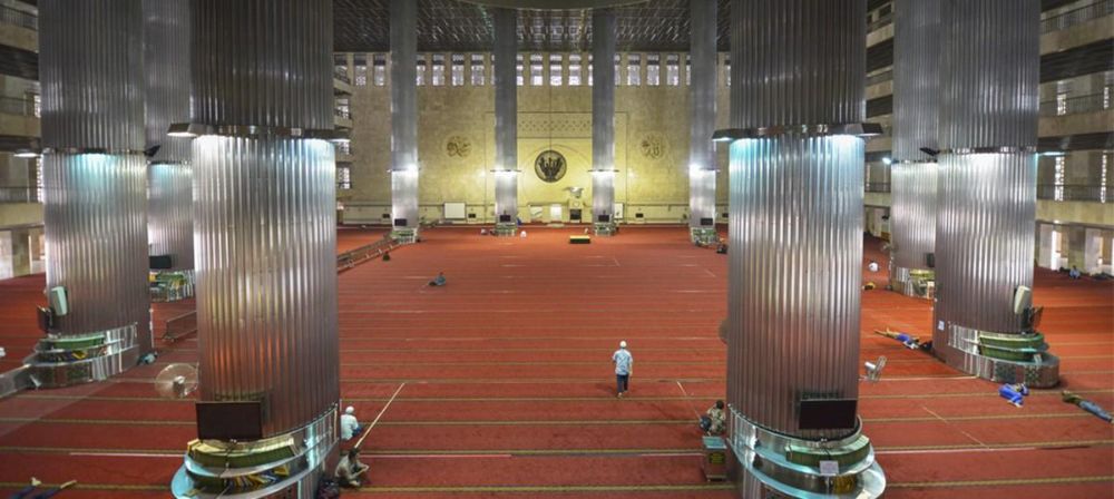 hero image for travel ideas detail