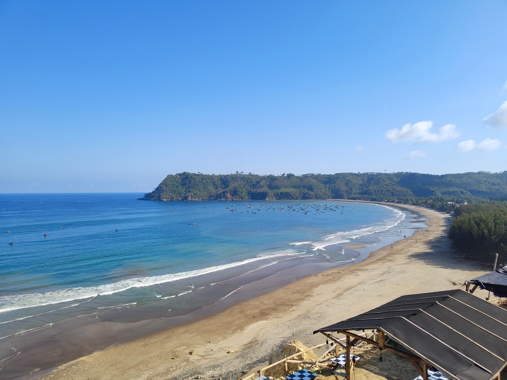 Discover the Beauty of Popoh Beach in Tulungagung