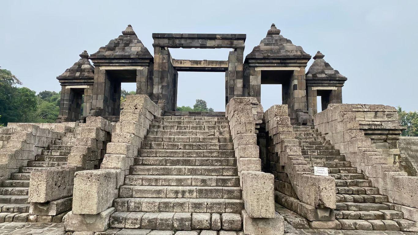 hero image for travel ideas detail