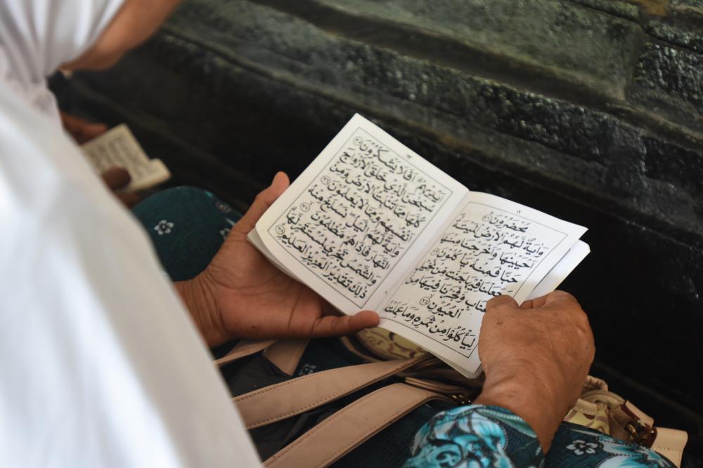 Ziarah Wali Songo: Saat Tradisi Bertemu dengan Spiritualitas