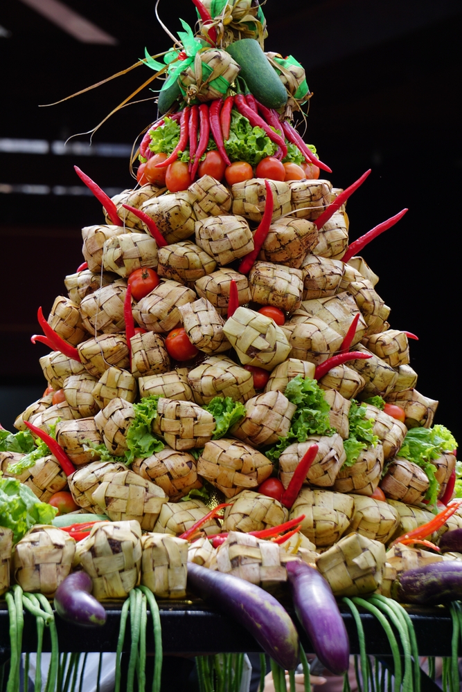 Kirab Tumpeng Ketupat Coklat