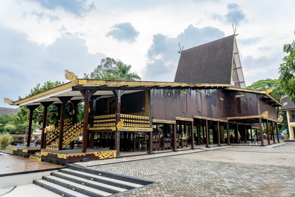 Rumah Bubungan Tinggi, Ikon Arsitektur Banjar yang Megah