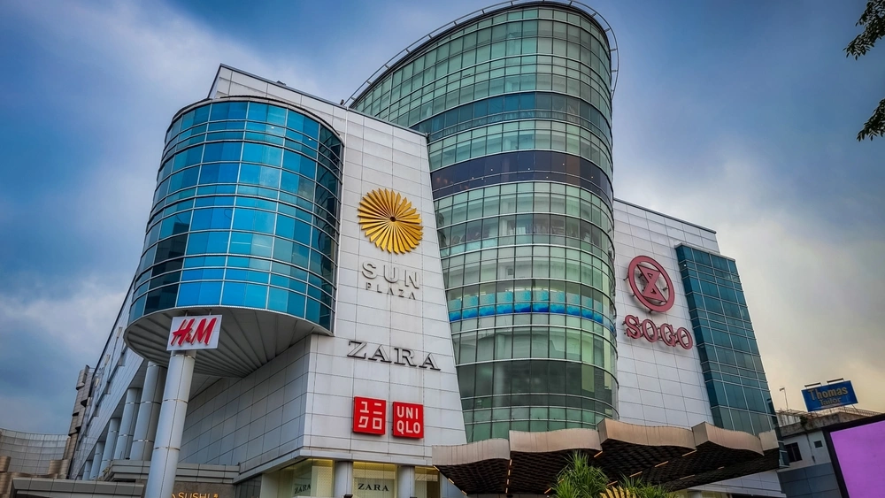 Sun Plaza