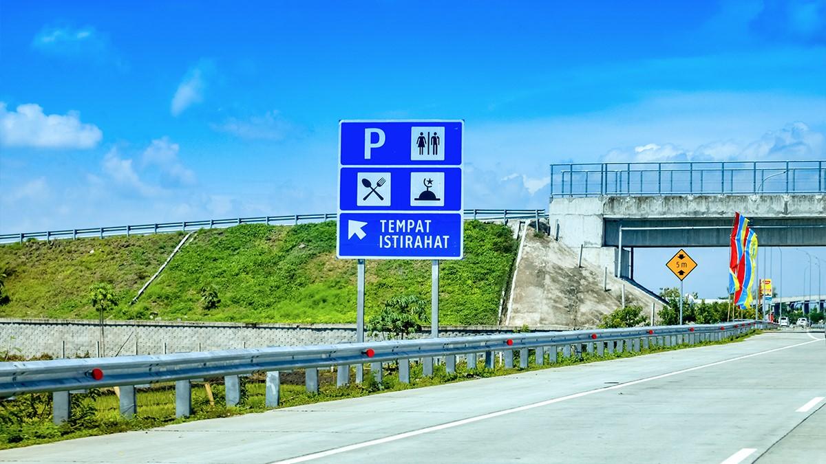 Siap untuk Berpetualang dengan Berkendara di Sepanjang Jalan Trans Jawa? Ikuti Tips Jitu Berikut Ini