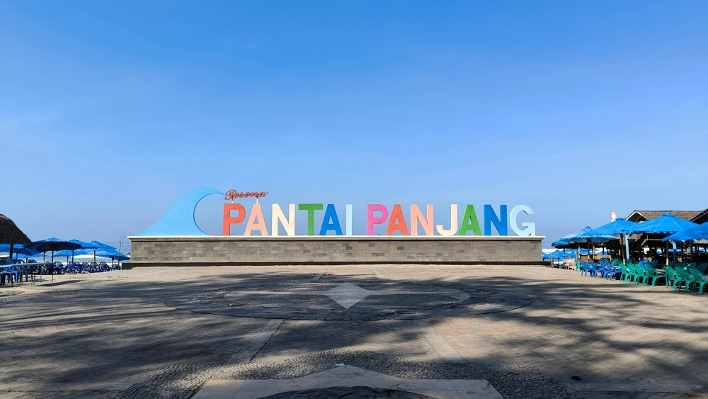 Pantai Panjang, la longue plage de Bengkulu