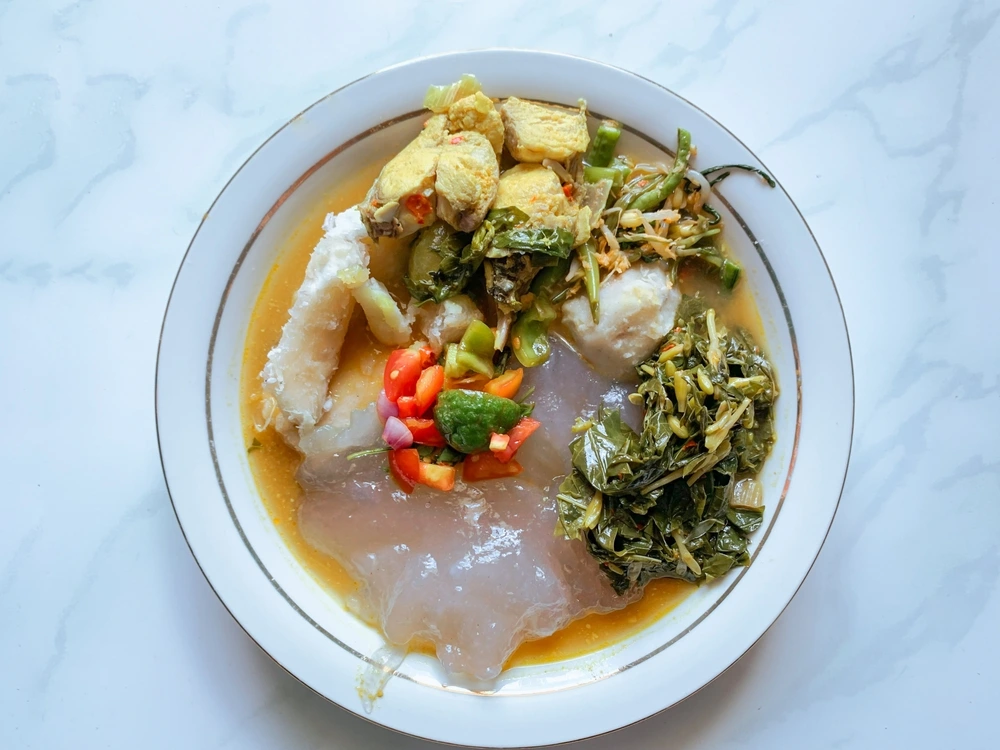 10 Makanan Khas Papua Barat yang Wajib Dicoba Saat Berkunjung