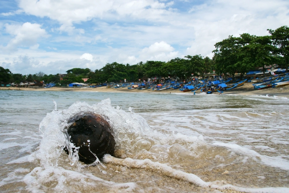 Ranca Buaya: Pantai Eksotis di Garut yang Menawan