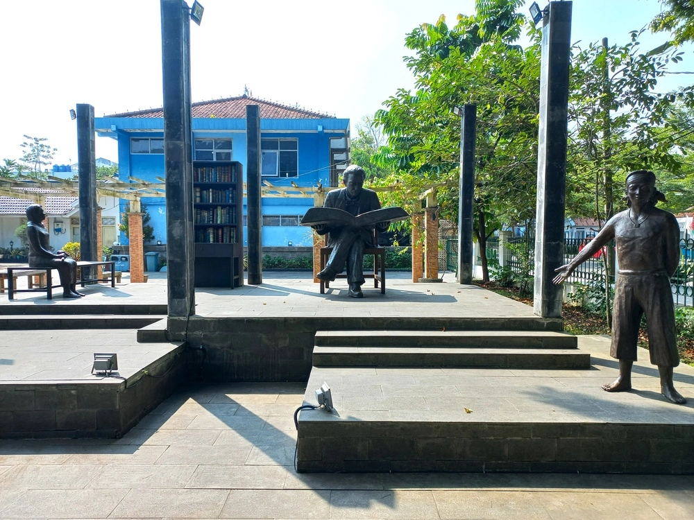 Multatuli, Tokoh Sejarah Kontroversial di Indonesia