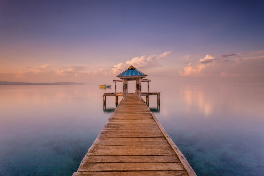 Pulau Morotai: Panduan Wisata Sejarah & Alam Eksotis