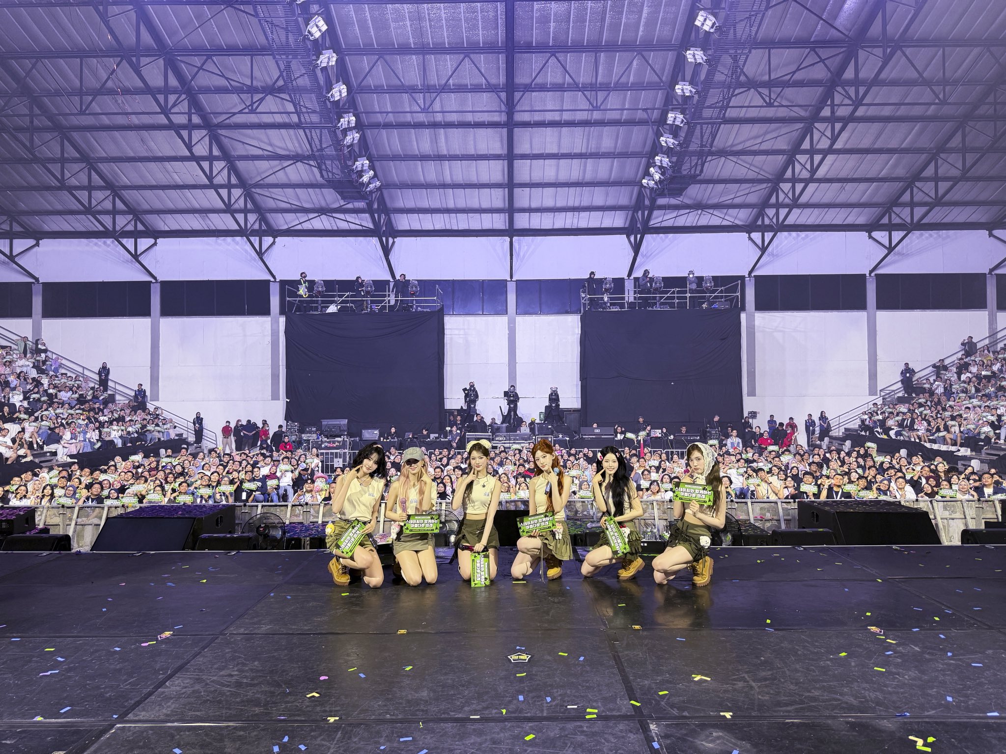 2025 STAYC Tour "STAY Tuned"