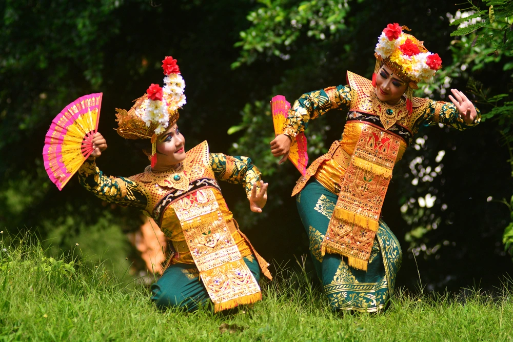 Makna dan Filosofi Tari Legong dari Bali