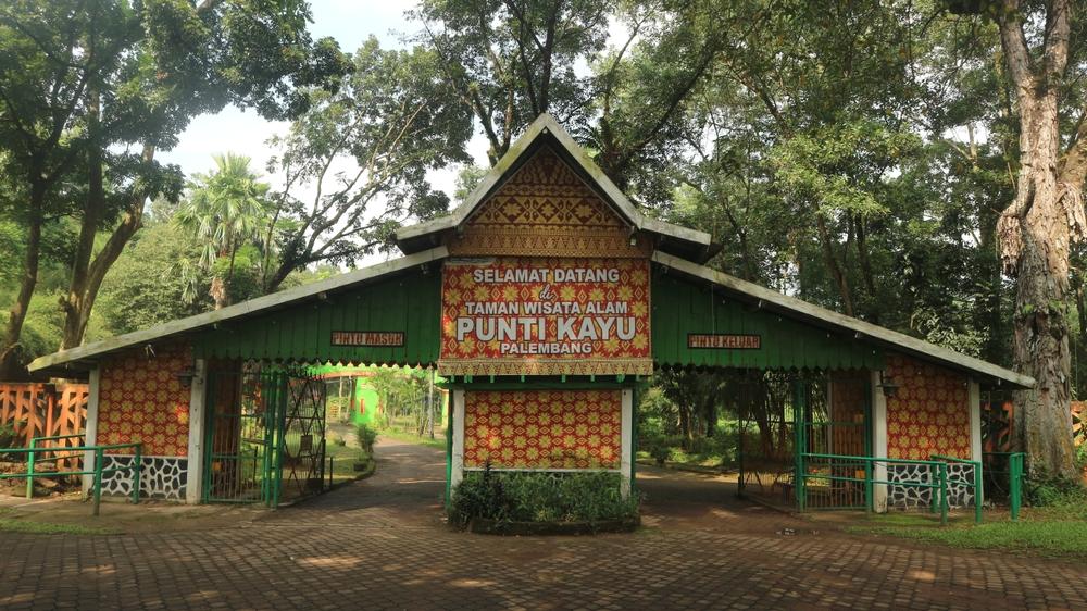 Hutan Wisata Punti Kayu