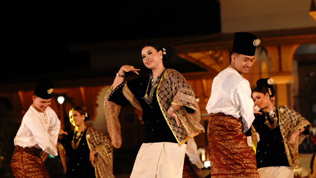 Gelar Melayu Serumpun: Merajut Persaudaraan di Istana Maimun