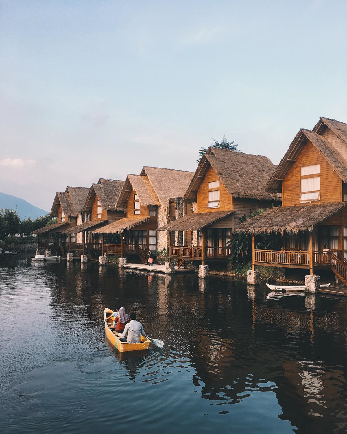 احصل على المتعة الصيفية في هذه الفيلات والبنغلات المائية في إندونيسيا