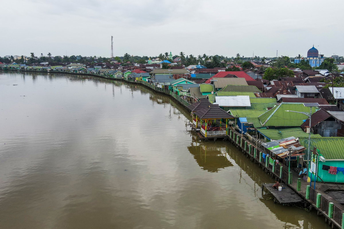 Menyusuri Sungai dengan Perahu Khas Kalimantan Selatan Coba Yuk
