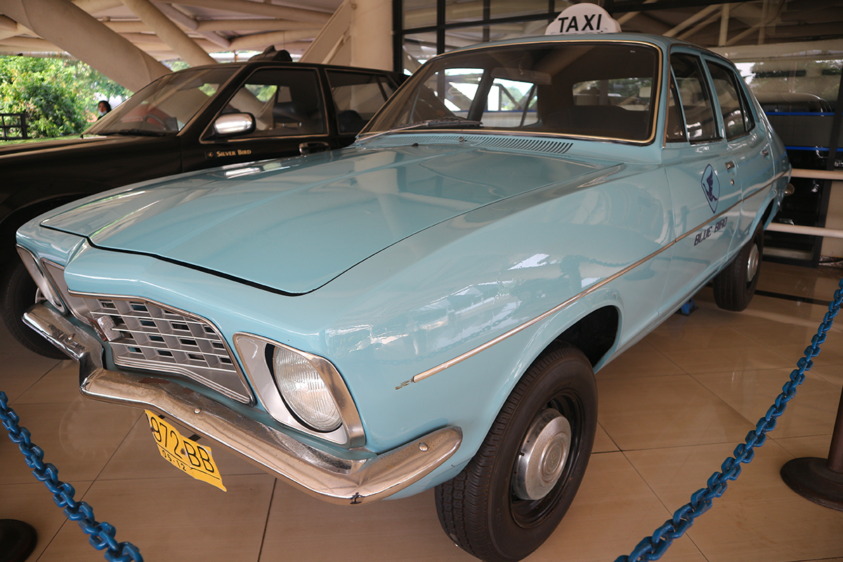 Mobil taksi Indonesia jaman dahulu