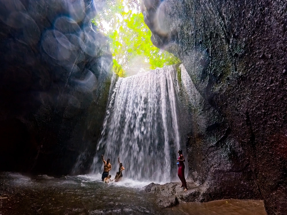 Air Terjun Tukad Cepung - Indonesia Travel