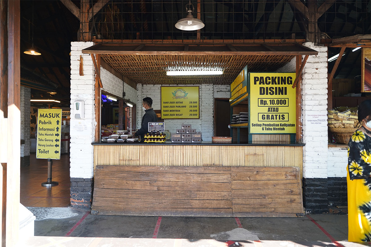 Oleh-oleh khas Bandung, Tahu Susu Lembang