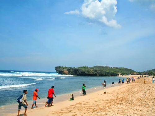Challenge Yourself in These 5 Thrilling Spots by the Beaches Near Yogyakarta